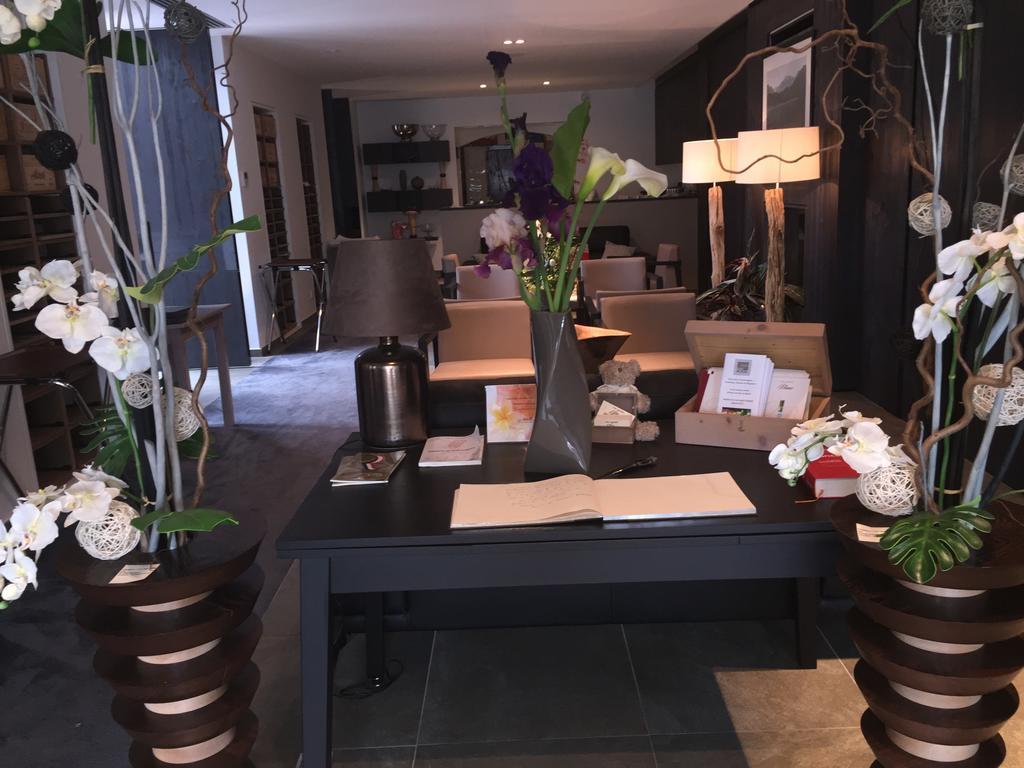 Hotel Blanc Marigny-Saint-Marcel ภายนอก รูปภาพ
