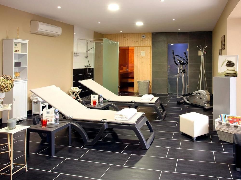 Hotel Blanc Marigny-Saint-Marcel ภายนอก รูปภาพ